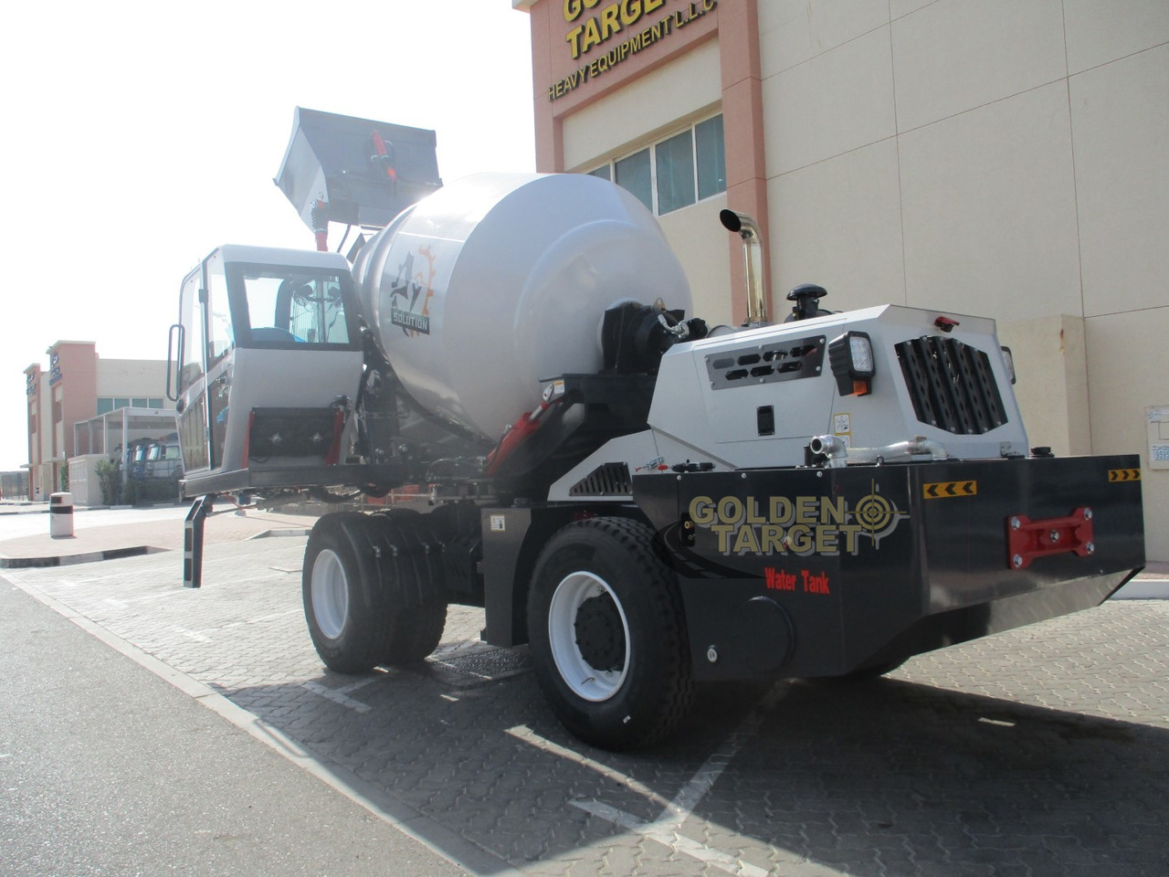 Solution H35 Self Loading Mixer - Concrete mixer truck: picture 4 Solution H35 Self Loading Mixer - Concrete mixer truck: picture 4
