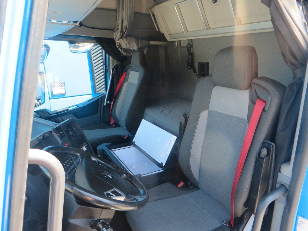 Tractor unit Renault T480 SC 4x2Tractor SELECTION: picture 13