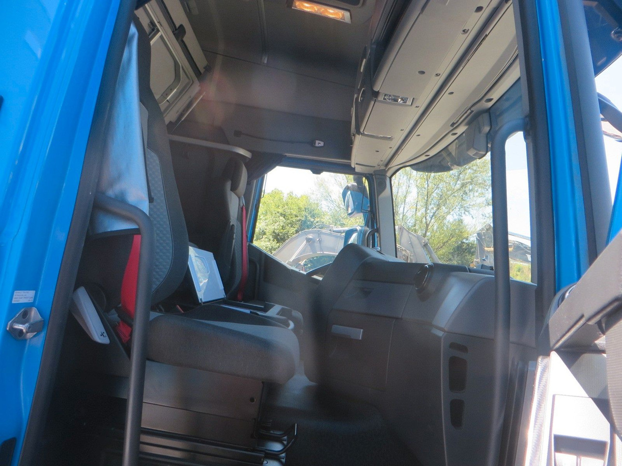 Tractor unit Renault T480 SC 4x2Tractor SELECTION: picture 20