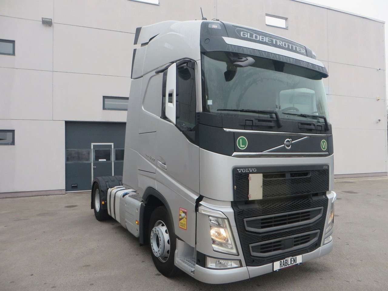 Volvo FH460 4x2Tractor - Tractor unit: picture 2 Volvo FH460 4x2Tractor - Tractor unit: picture 2