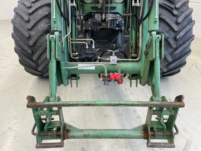 Fendt 716 Vario - Farm tractor: picture 3 Fendt 716 Vario - Farm tractor: picture 3
