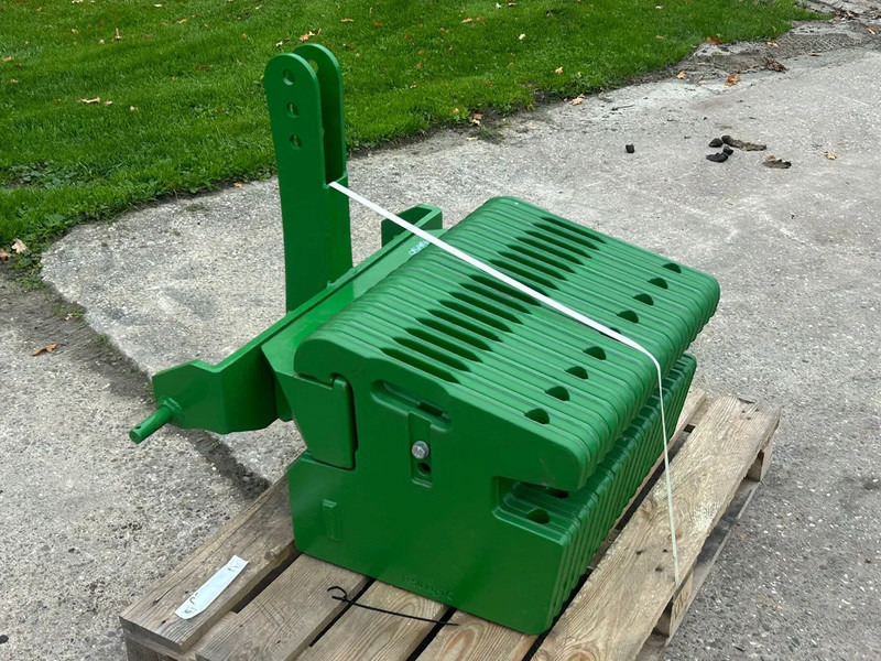 John Deere 1100 KG NIEUW Front gewicht - Farm tractor: picture 1 John Deere 1100 KG NIEUW Front gewicht - Farm tractor: picture 1