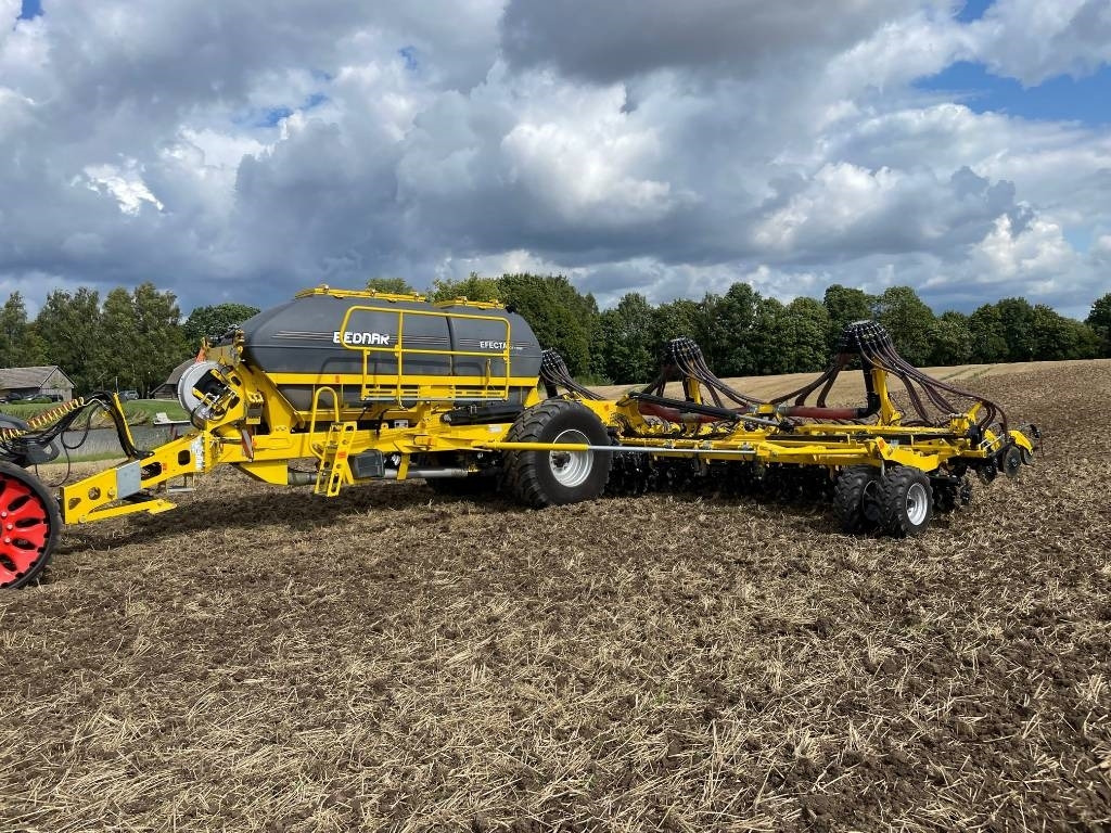 Bednar EFECTA CE 12000 - Combine seed drill: picture 1 Bednar EFECTA CE 12000 - Combine seed drill: picture 1