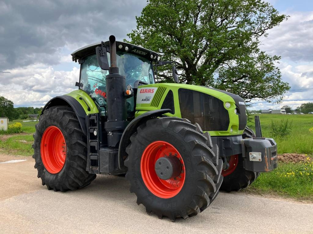 Claas Axion 920 - Farm tractor: picture 1 Claas Axion 920 - Farm tractor: picture 1