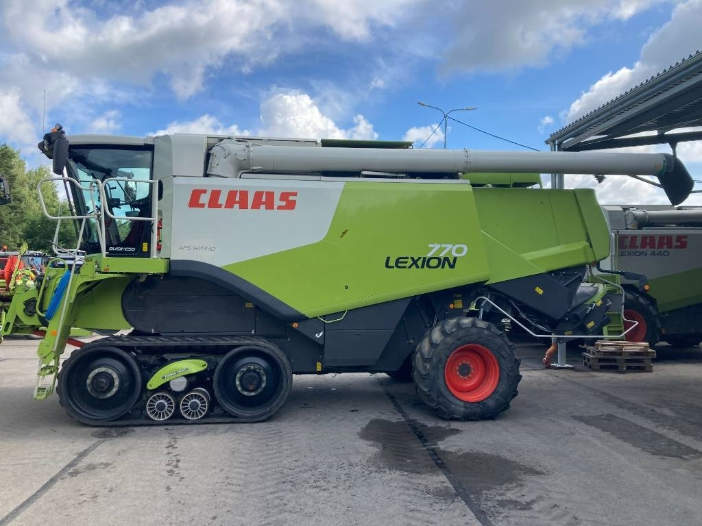 Claas Lexion 770 TT - Combine harvester: picture 4 Claas Lexion 770 TT - Combine harvester: picture 4
