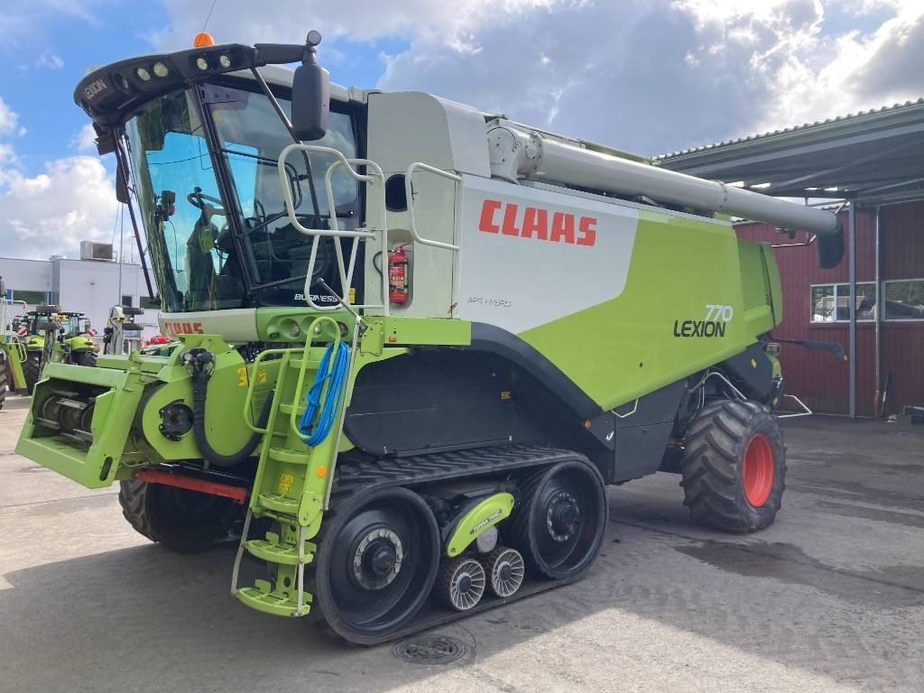 Claas Lexion 770 TT - Combine harvester: picture 2 Claas Lexion 770 TT - Combine harvester: picture 2