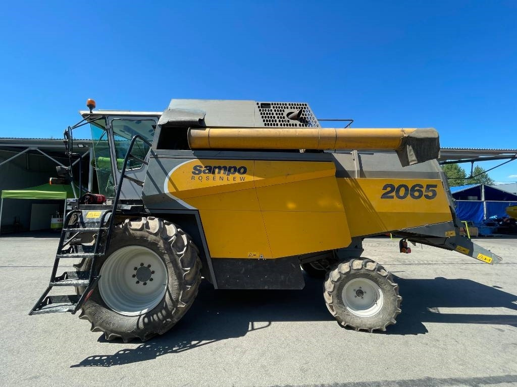 Sampo-Rosenlew SR 2065 - Combine harvester: picture 2 Sampo-Rosenlew SR 2065 - Combine harvester: picture 2
