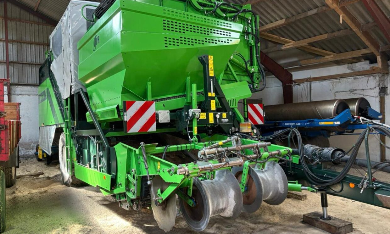 AVR SPIRIT 9200 - Potato harvester: picture 1 AVR SPIRIT 9200 - Potato harvester: picture 1