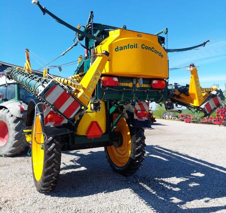 Danfoil Concorde 3000L 24-36m - Trailed sprayer: picture 4 Danfoil Concorde 3000L 24-36m - Trailed sprayer: picture 4