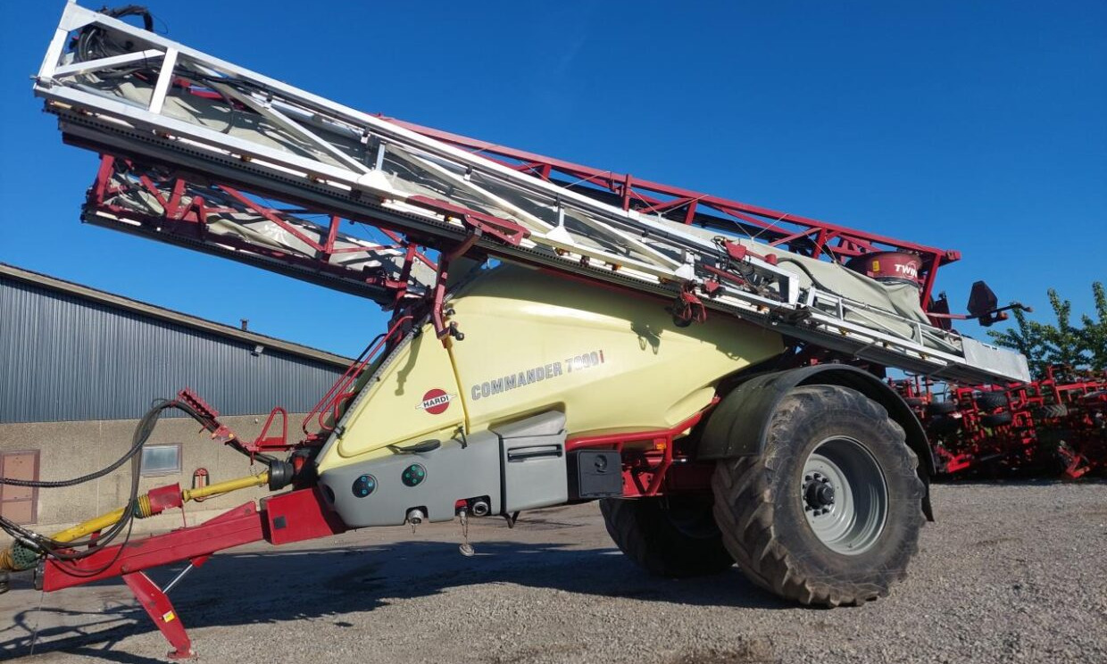Hardi Commander 7000i - 36 m Twin - Trailed sprayer: picture 2 Hardi Commander 7000i - 36 m Twin - Trailed sprayer: picture 2