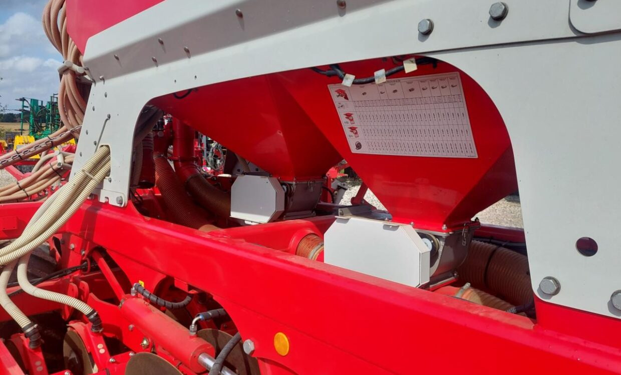 Seed drill Pöttinger Terrasem R4 Fertilizer: picture 9