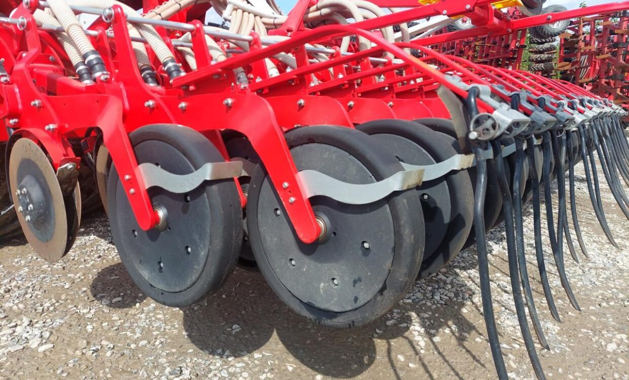 Seed drill Pöttinger Terrasem R4 Fertilizer: picture 10