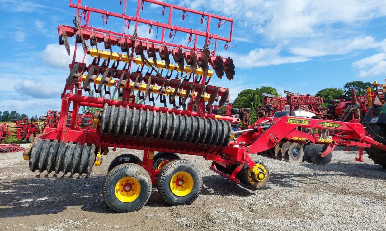 Väderstad Carrier 820 tallerkenharve - Disc harrow: picture 2 Väderstad Carrier 820 tallerkenharve - Disc harrow: picture 2
