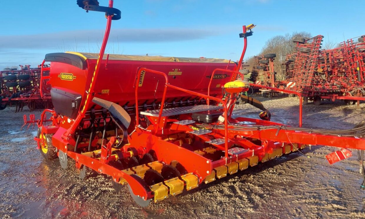 Väderstad Rapid 400 C E-Service med IPAD - Seed drill: picture 3 Väderstad Rapid 400 C E-Service med IPAD - Seed drill: picture 3