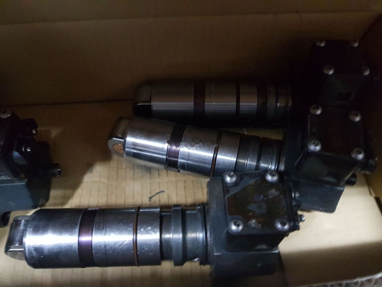 Fuel pump for Truck Mercedes-Benz ATEGO,ACTROS truck: picture 12