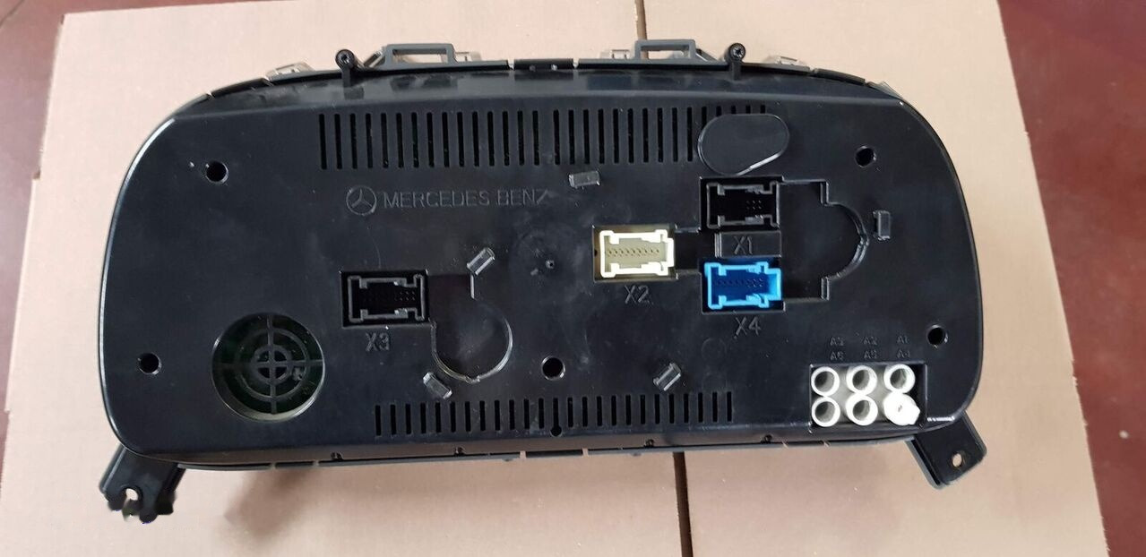 Mercedes-Benz ATEGO - Dashboard for Truck: picture 1 Mercedes-Benz ATEGO - Dashboard for Truck: picture 1