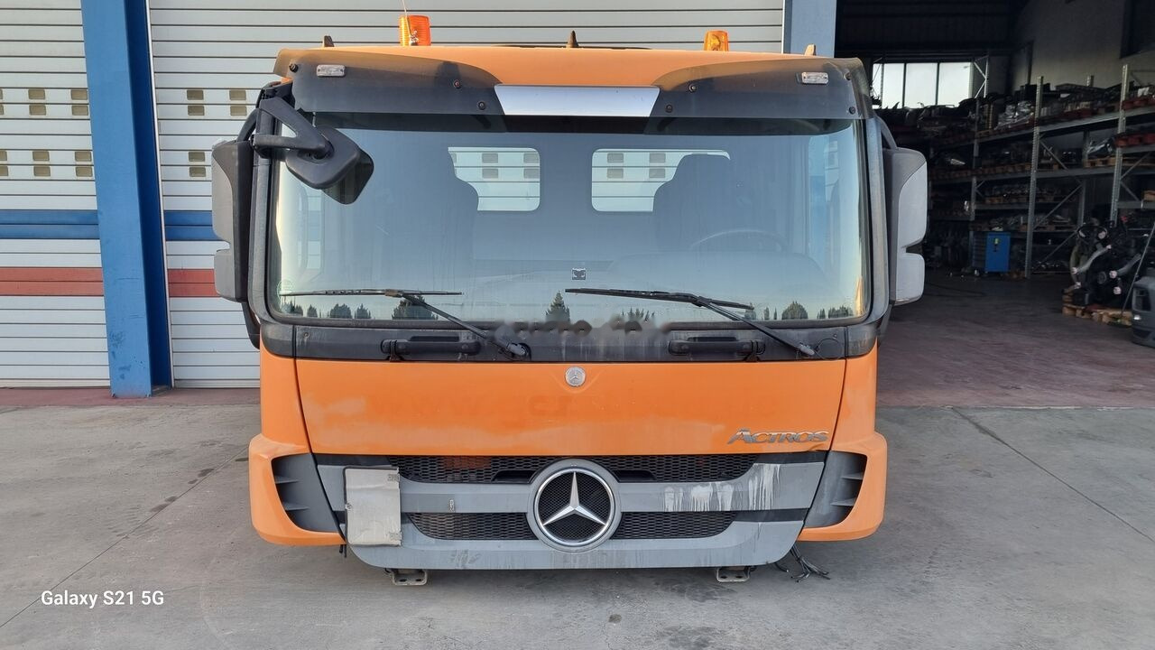 Mercedes-Benz CAB MERCEDES ACTROS MP3 MEDIUM 9436000020 Mercedes-Benz ACTROS MP3 - Cab for Truck: picture 4 Mercedes-Benz CAB MERCEDES ACTROS MP3 MEDIUM 9436000020 Mercedes-Benz ACTROS MP3 - Cab for Truck: picture 4