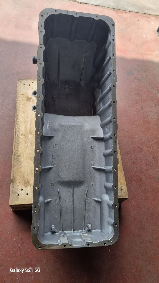Mercedes-Benz OIL PAN ACTROS MP4 A4730102213 Mercedes-Benz ACTROS MP4 EURO 6 - Crankcase for Truck: picture 2 Mercedes-Benz OIL PAN ACTROS MP4 A4730102213 Mercedes-Benz ACTROS MP4 EURO 6 - Crankcase for Truck: picture 2