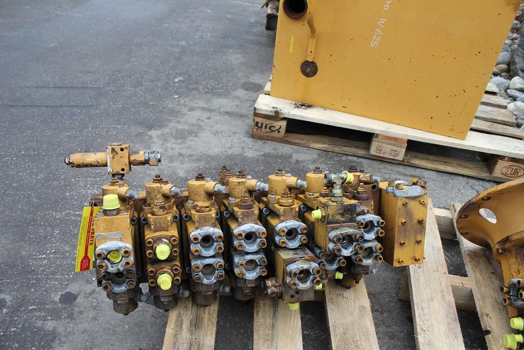 Furukawa W 625 - Hydraulic valve for Construction machinery: picture 4 Furukawa W 625 - Hydraulic valve for Construction machinery: picture 4