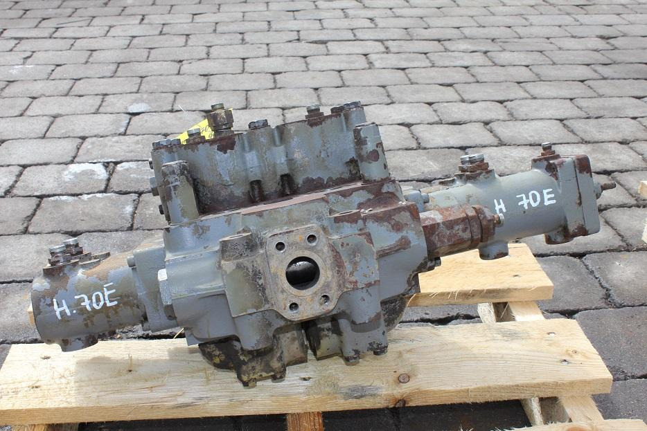 Hanomag 70E - Hydraulic valve for Construction machinery: picture 2 Hanomag 70E - Hydraulic valve for Construction machinery: picture 2