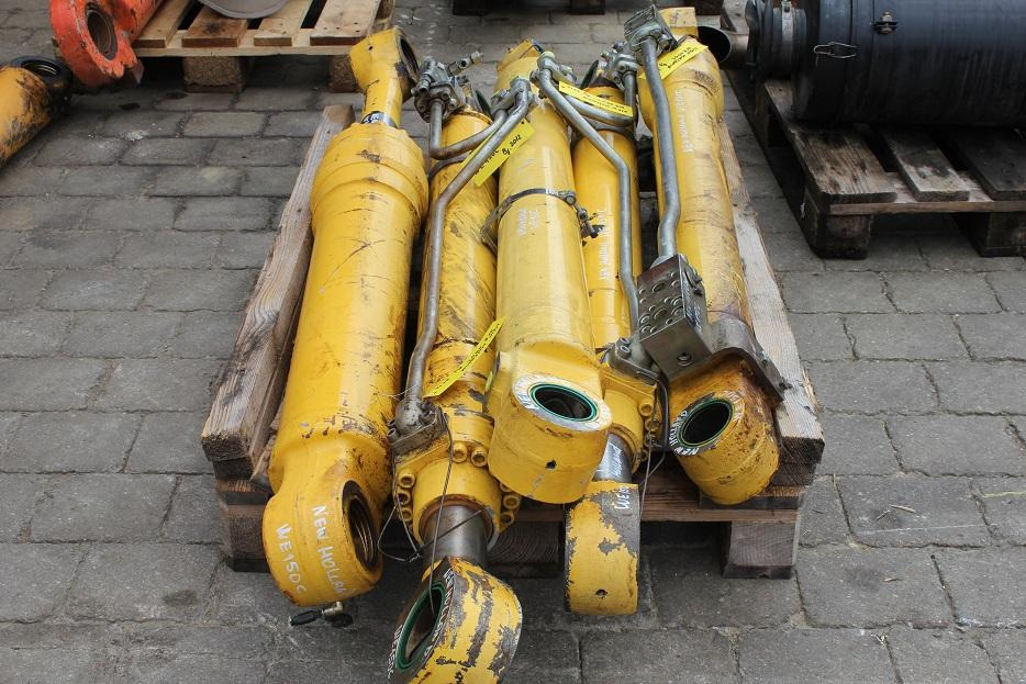 Holland WE 150C , O&K MH Plus - Hydraulic cylinder for Construction machinery: picture 4 Holland WE 150C , O&K MH Plus - Hydraulic cylinder for Construction machinery: picture 4