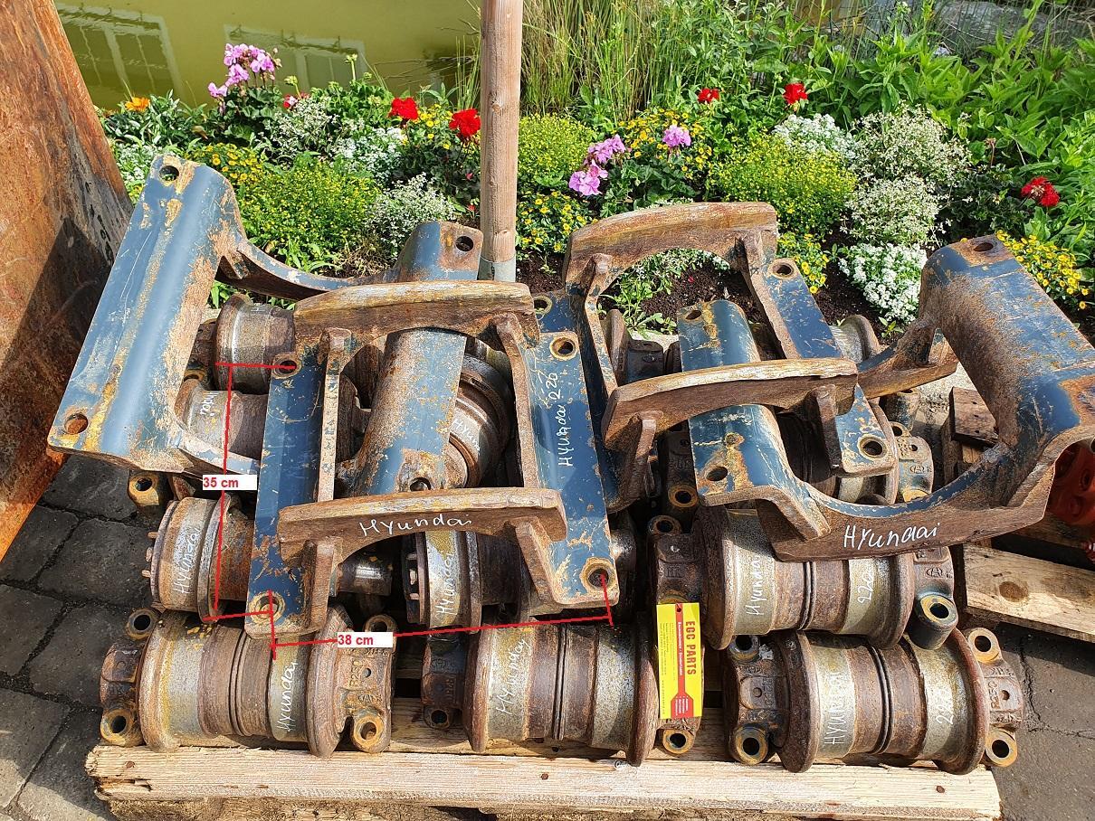 Hyundai Robex 220 LC 9A - Undercarriage parts for Excavator: picture 1 Hyundai Robex 220 LC 9A - Undercarriage parts for Excavator: picture 1