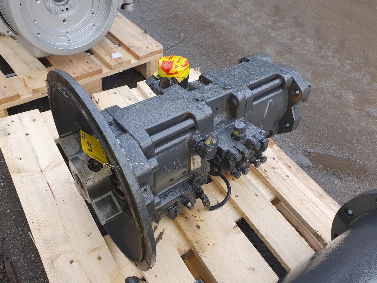Kawasaki K3V112 aus Kobelco SK 210 - Hydraulic pump for Construction machinery: picture 4 Kawasaki K3V112 aus Kobelco SK 210 - Hydraulic pump for Construction machinery: picture 4