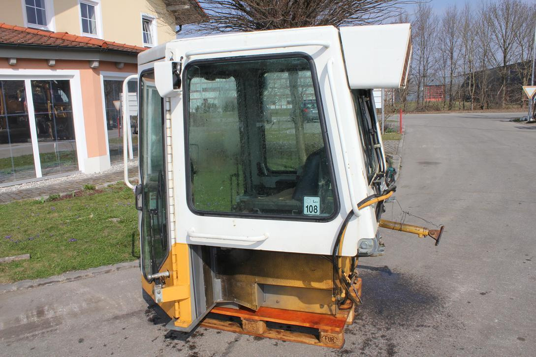 Liebherr 712-722-732 Lit. - Cab for Construction machinery: picture 2 Liebherr 712-722-732 Lit. - Cab for Construction machinery: picture 2