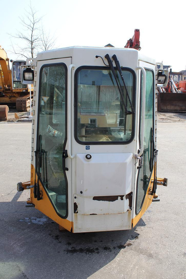 Liebherr 712-722-732 Lit. - Cab for Construction machinery: picture 3 Liebherr 712-722-732 Lit. - Cab for Construction machinery: picture 3