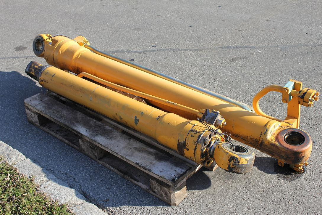 Liebherr 912 Lit. - Hydraulic cylinder for Construction machinery: picture 1 Liebherr 912 Lit. - Hydraulic cylinder for Construction machinery: picture 1