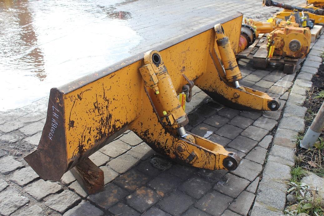 Liebherr A 900 LIT - Blade for Excavator: picture 1 Liebherr A 900 LIT - Blade for Excavator: picture 1