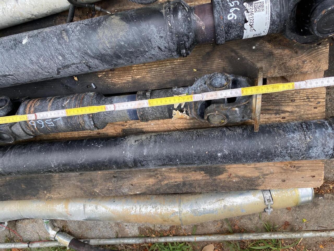 Liebherr L 566 - Propeller shaft for Construction machinery: picture 3 Liebherr L 566 - Propeller shaft for Construction machinery: picture 3