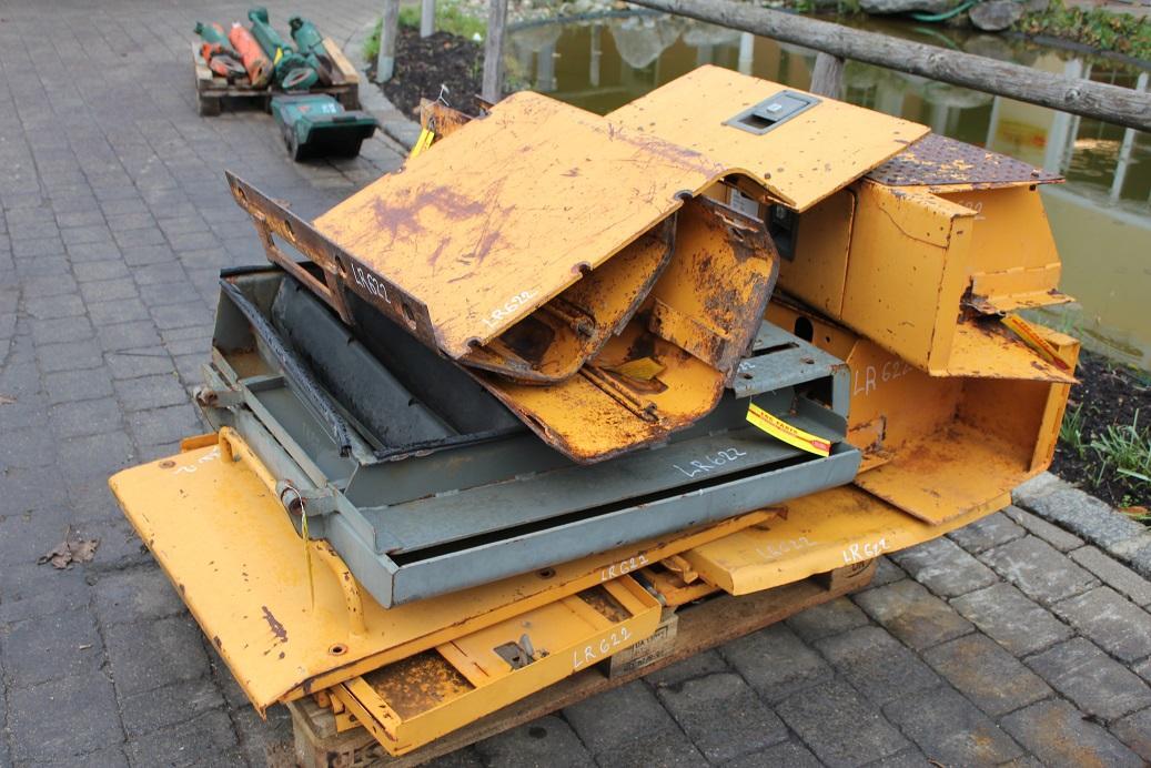 Liebherr LR 622 - Body and exterior for Crawler loader: picture 4 Liebherr LR 622 - Body and exterior for Crawler loader: picture 4