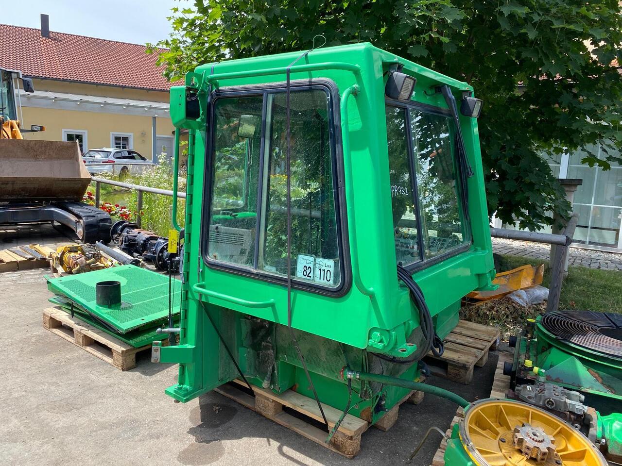 Liebherr PR 732 - Cab for Construction machinery: picture 1 Liebherr PR 732 - Cab for Construction machinery: picture 1
