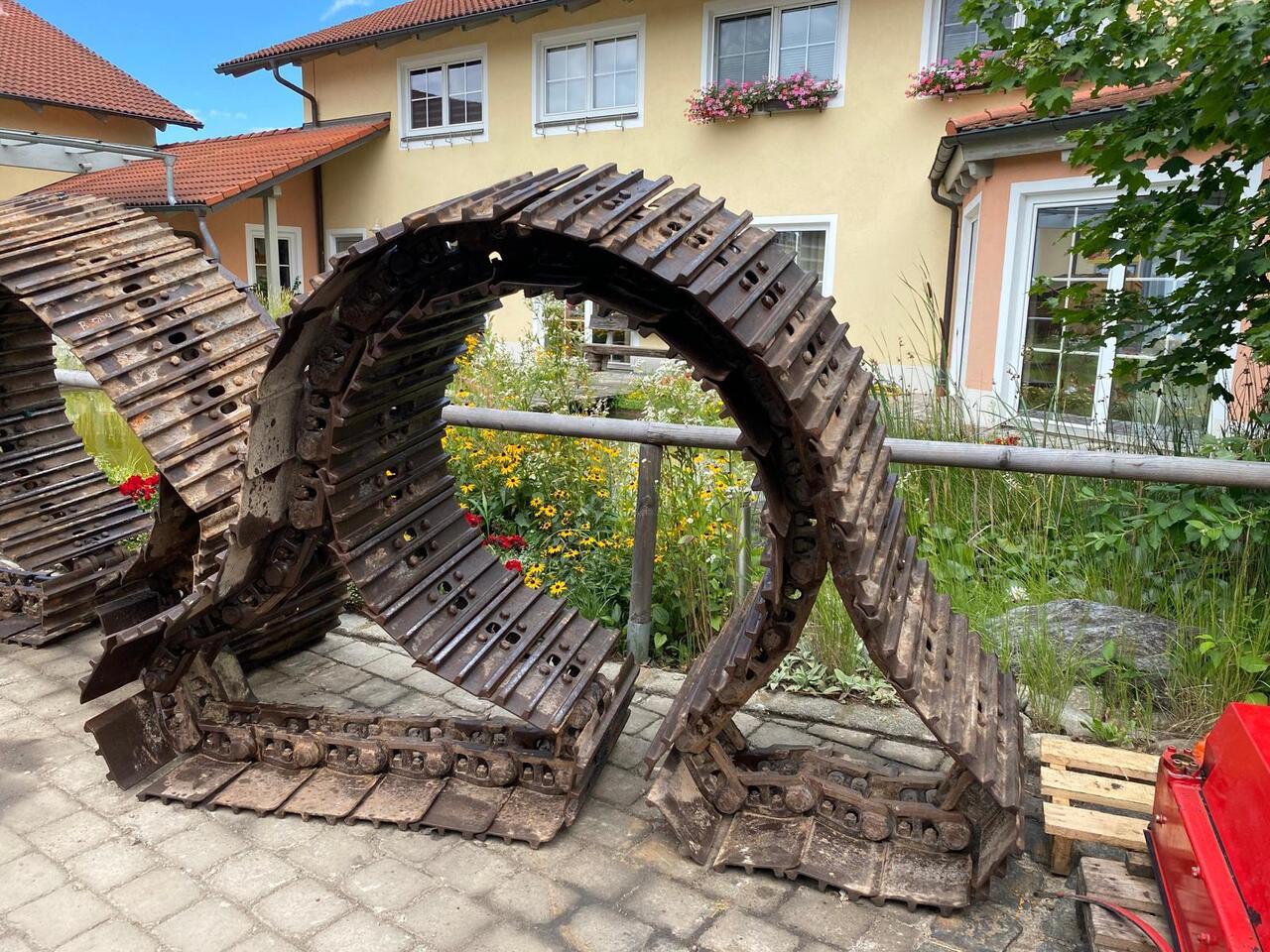 Liebherr R 904 - Track for Construction machinery: picture 3 Liebherr R 904 - Track for Construction machinery: picture 3