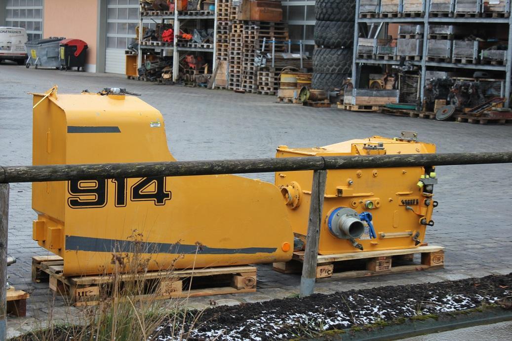 Liebherr R 914 C - Hydraulic tank for Crawler excavator: picture 2 Liebherr R 914 C - Hydraulic tank for Crawler excavator: picture 2