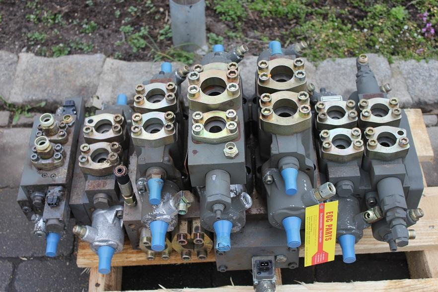 Liebherr R 914 - Hydraulic valve for Construction machinery: picture 1 Liebherr R 914 - Hydraulic valve for Construction machinery: picture 1