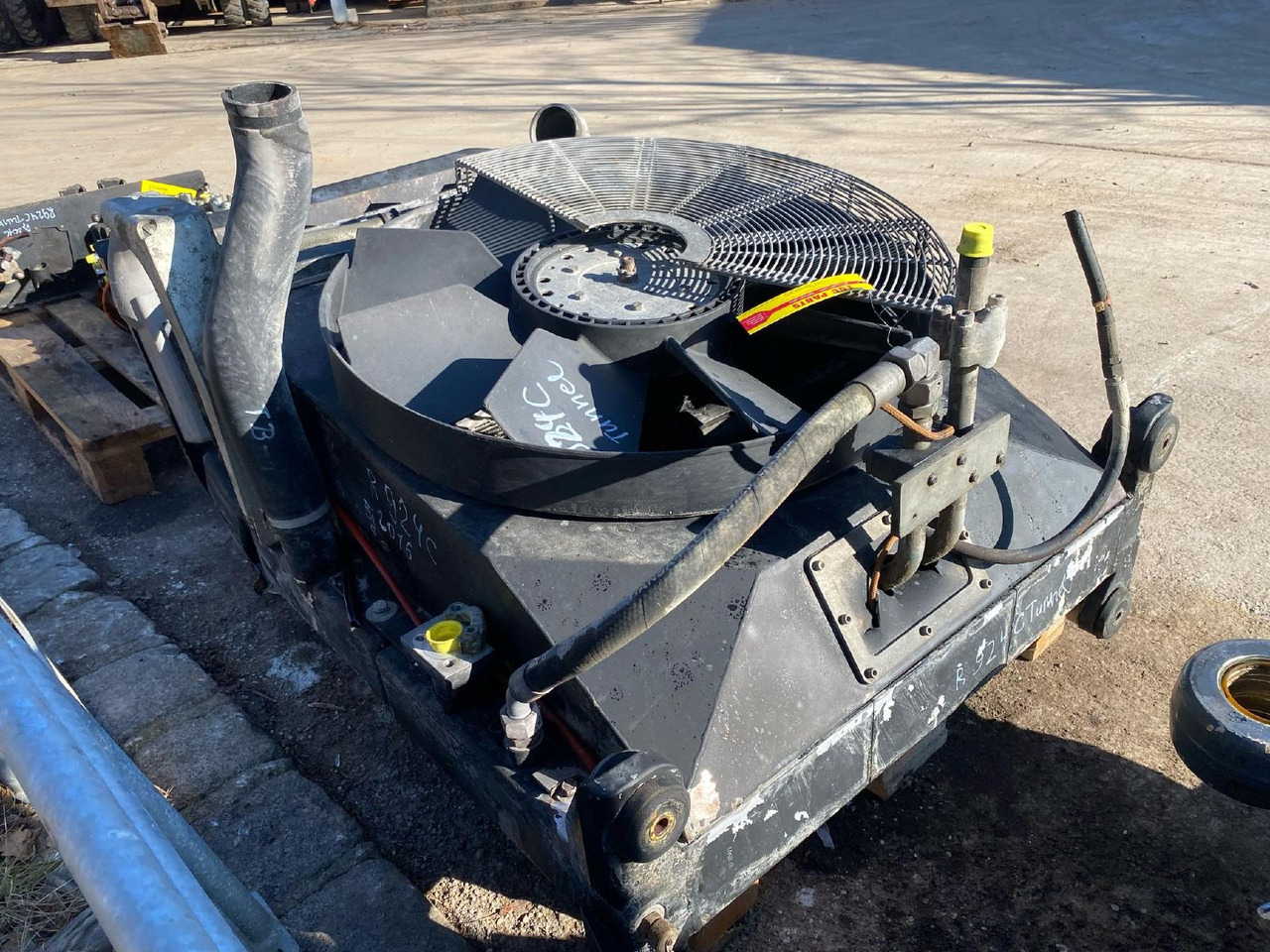 Liebherr R 924 C - Cooling system for Construction machinery: picture 2 Liebherr R 924 C - Cooling system for Construction machinery: picture 2