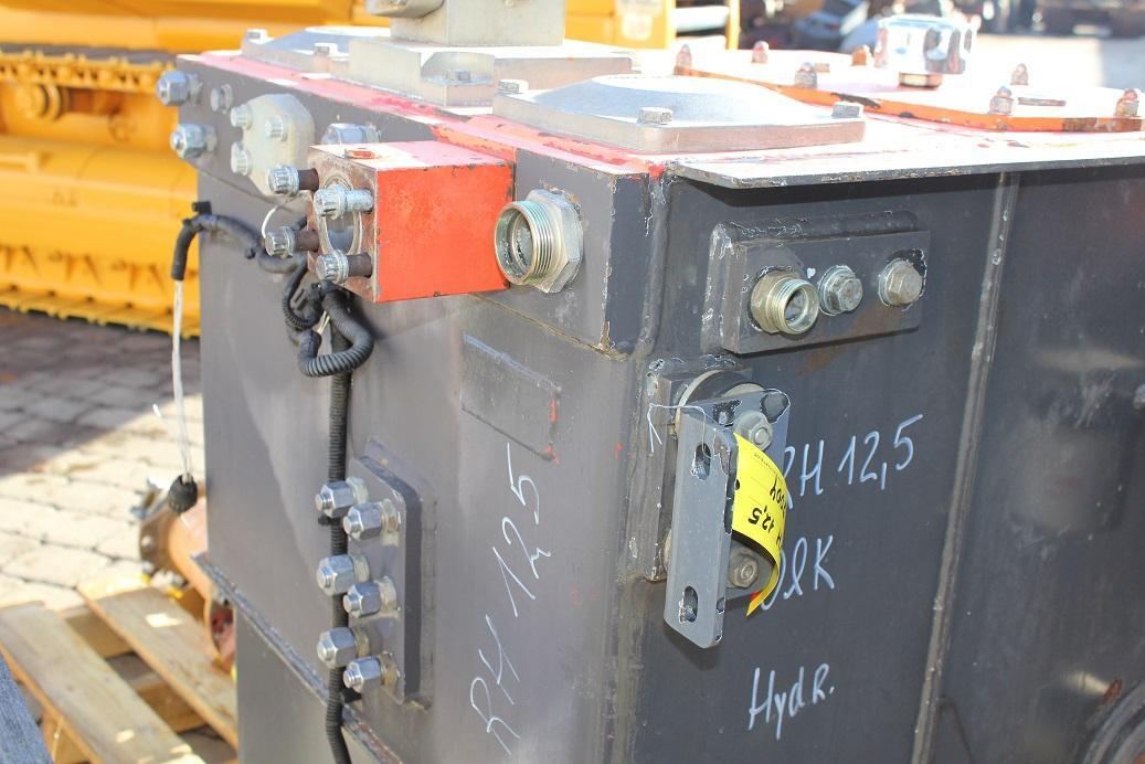O&K RH 12,5 - Hydraulic tank for Crawler excavator: picture 3 O&K RH 12,5 - Hydraulic tank for Crawler excavator: picture 3