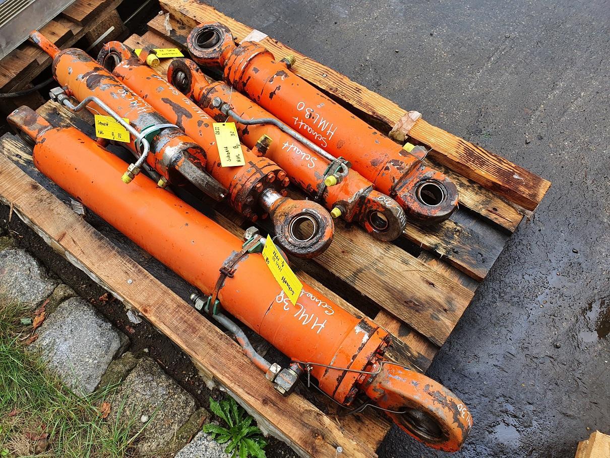 Schaeff HML 30 - Hydraulic cylinder for Construction machinery: picture 4 Schaeff HML 30 - Hydraulic cylinder for Construction machinery: picture 4