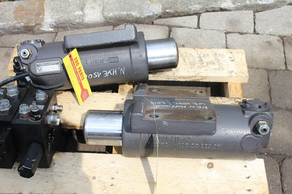 Holland WE 150C - Spare parts for Excavator: picture 1 Holland WE 150C - Spare parts for Excavator: picture 1