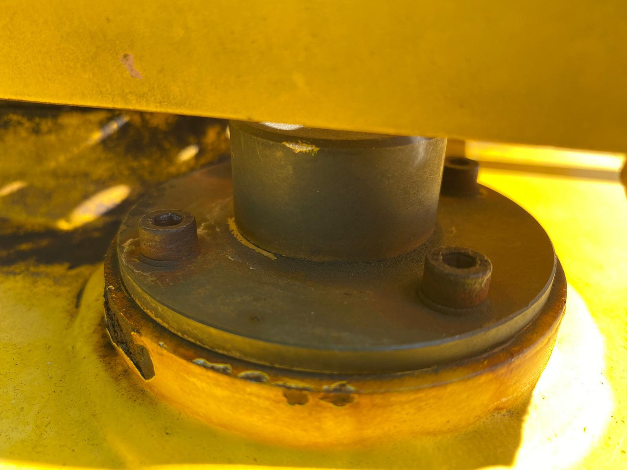 Liebherr A900C - Spare parts for Construction machinery: picture 4 Liebherr A900C - Spare parts for Construction machinery: picture 4