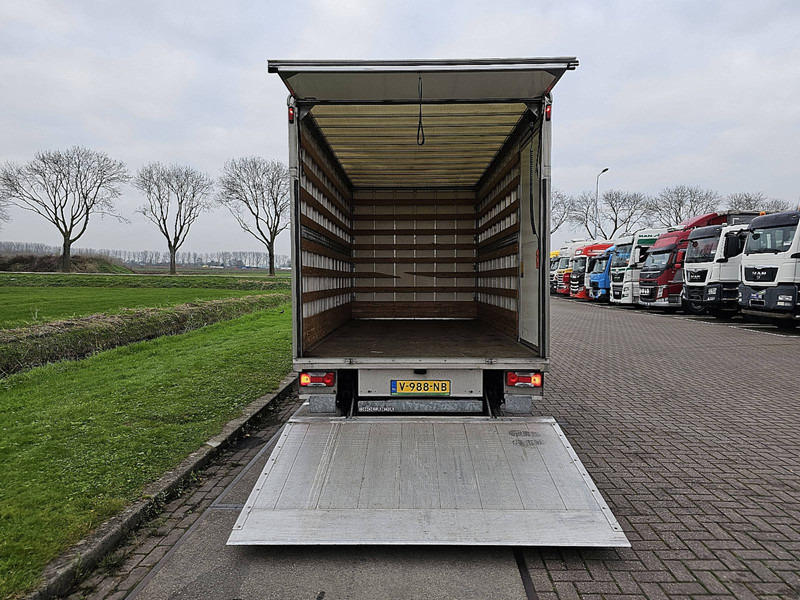 Box van Iveco Daily 35S18 AC 3.0 LTR EURO6: picture 11