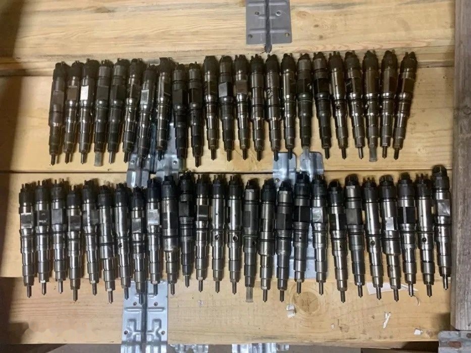 Bosch MAN TGX TGS Common Rail 0445120202 MAN TGX TGS 0445 120 202 różne numery Bosch original truck - Injector for Truck: picture 1 Bosch MAN TGX TGS Common Rail 0445120202 MAN TGX TGS 0445 120 202 różne numery Bosch original truck - Injector for Truck: picture 1