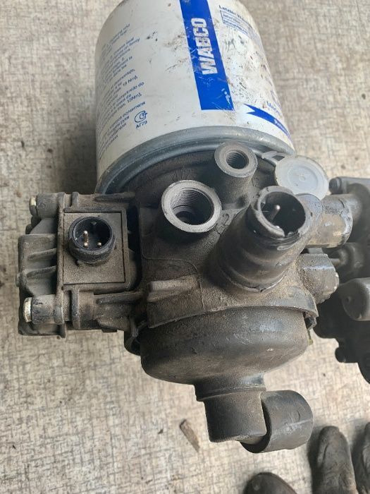 Knorr-Bremse EL9002 IVECO - Air intake system for Truck: picture 4 Knorr-Bremse EL9002 IVECO - Air intake system for Truck: picture 4