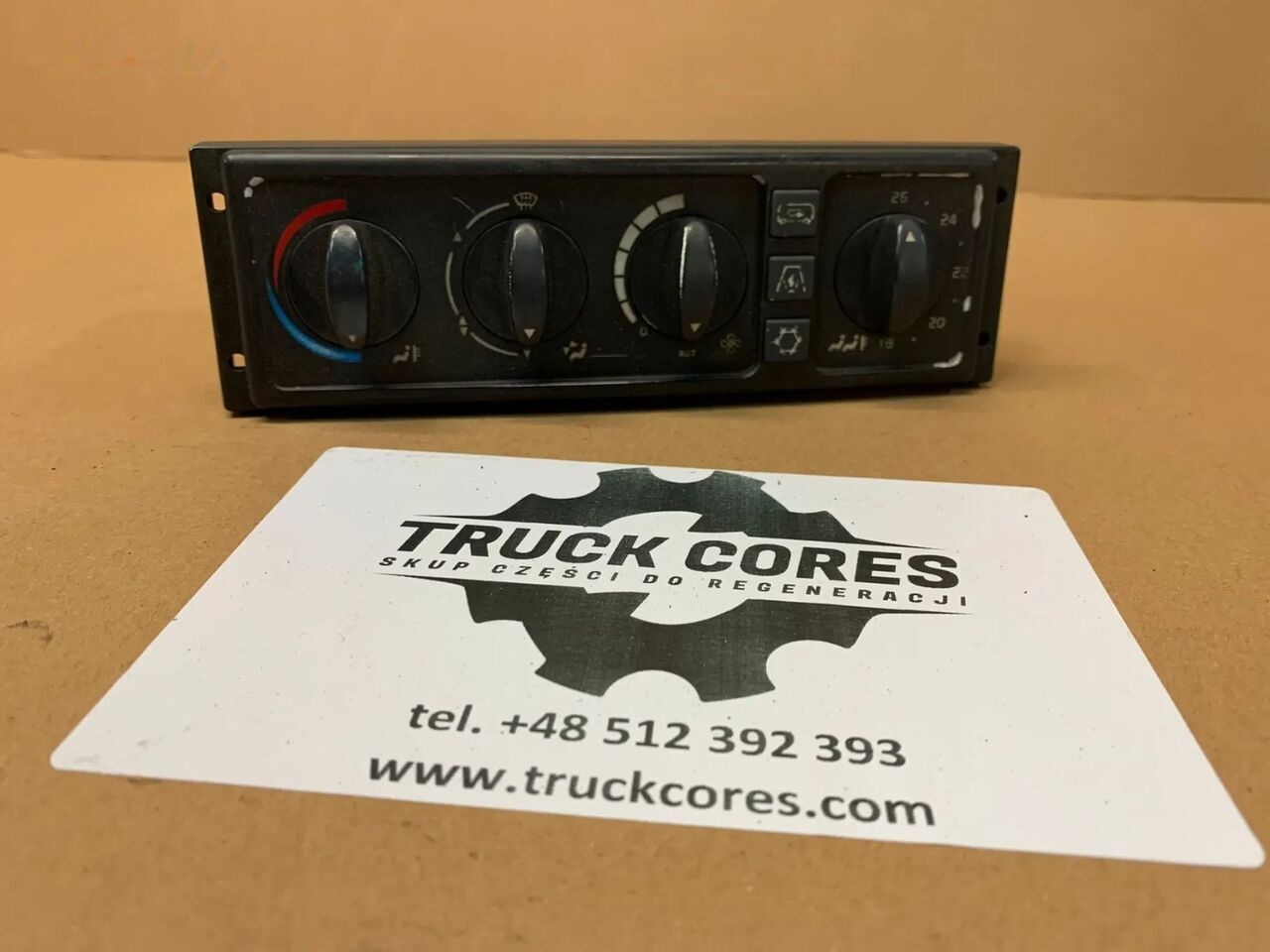 Scania Sterownik Klimatyzacji KT010 VOLVO P/N 21093503 Scania truck - Dashboard for Truck: picture 1 Scania Sterownik Klimatyzacji KT010 VOLVO P/N 21093503 Scania truck - Dashboard for Truck: picture 1