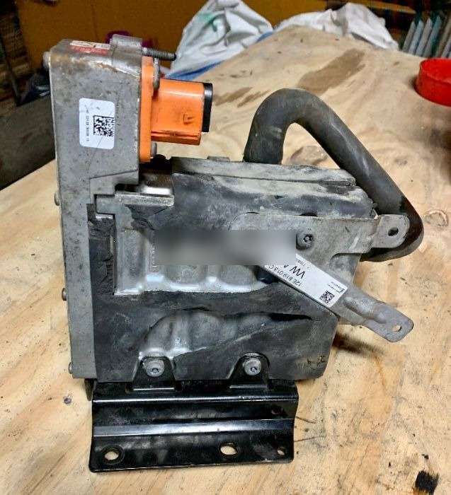 Wymiennik Ciepła Oryginał 12E.963.231B for Volkswagen GOLF VII, E-Golf automobile - Oil cooler for Car: picture 2 Wymiennik Ciepła Oryginał 12E.963.231B for Volkswagen GOLF VII, E-Golf automobile - Oil cooler for Car: picture 2