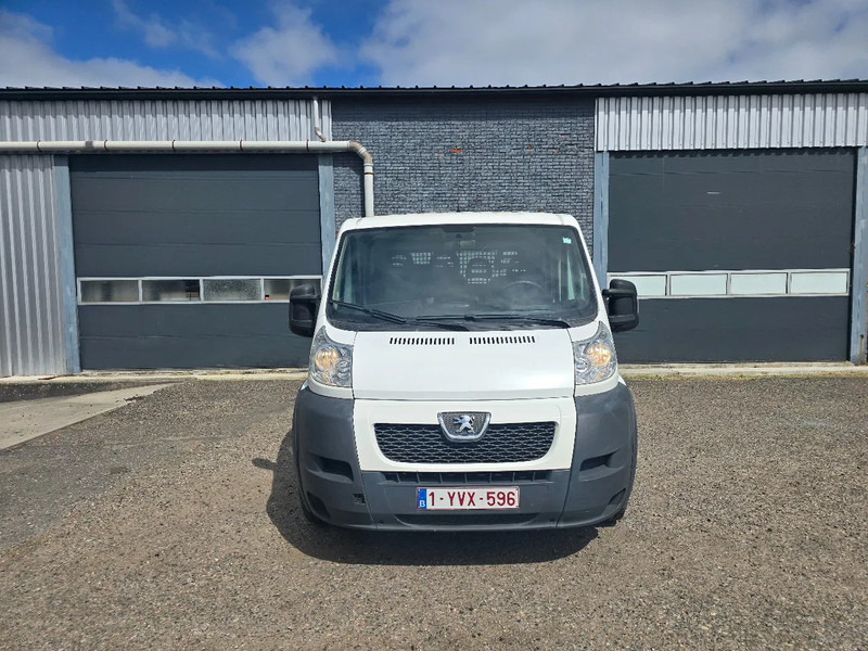 Peugeot Boxer 7 Seats 3.0 - Flatbed van, Combi van: picture 4 Peugeot Boxer 7 Seats 3.0 - Flatbed van, Combi van: picture 4