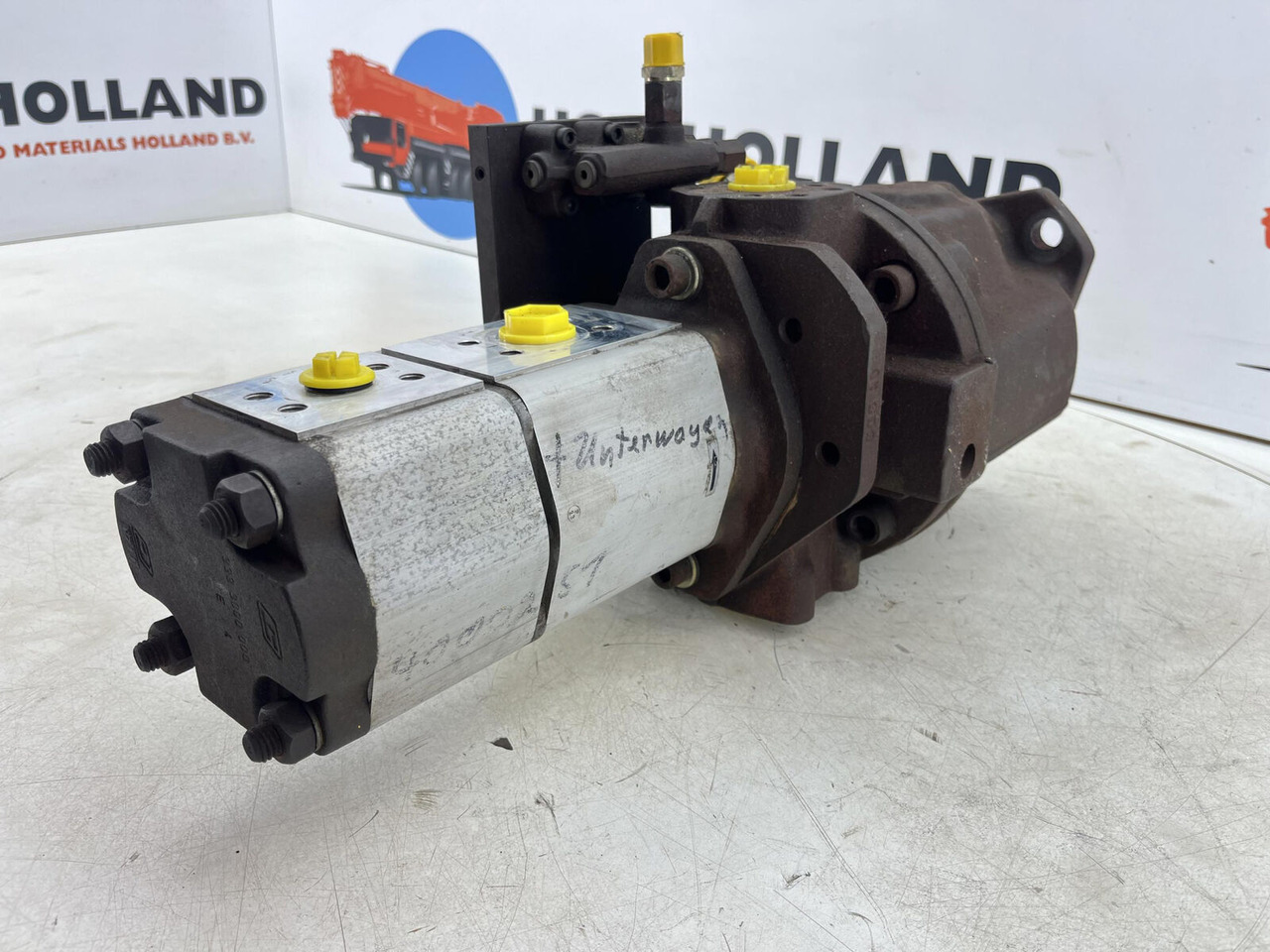 Compact truck CT.2 Axial piston pump - Hydraulic pump for Mobile crane: picture 2 Compact truck CT.2 Axial piston pump - Hydraulic pump for Mobile crane: picture 2
