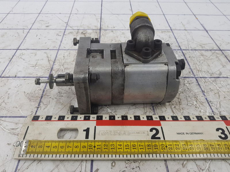 Duplomatic Duplomatic gear pump - Hydraulic pump for Crane: picture 1 Duplomatic Duplomatic gear pump - Hydraulic pump for Crane: picture 1